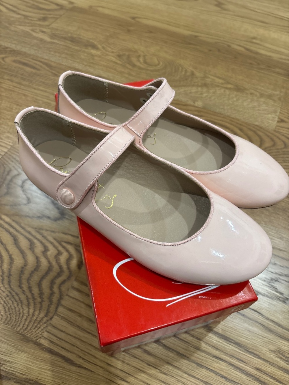 Papanatas pink patent Mary Jane size 36